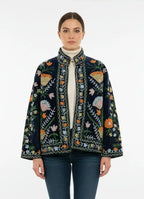 Giacca suzani in velluto, ricami a mano e dettagli unici