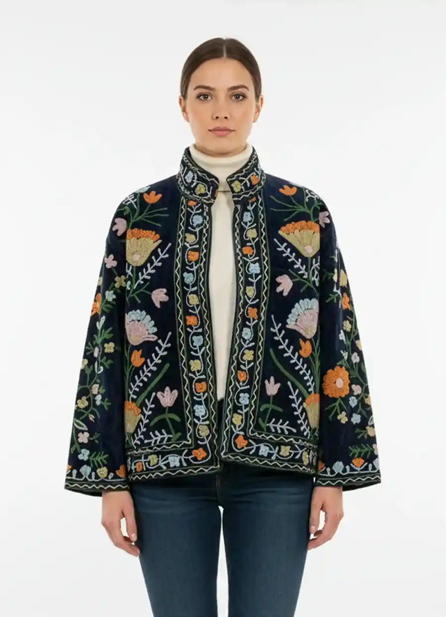 Giacca ricamata in velluto stile Suzani: disegno floreale