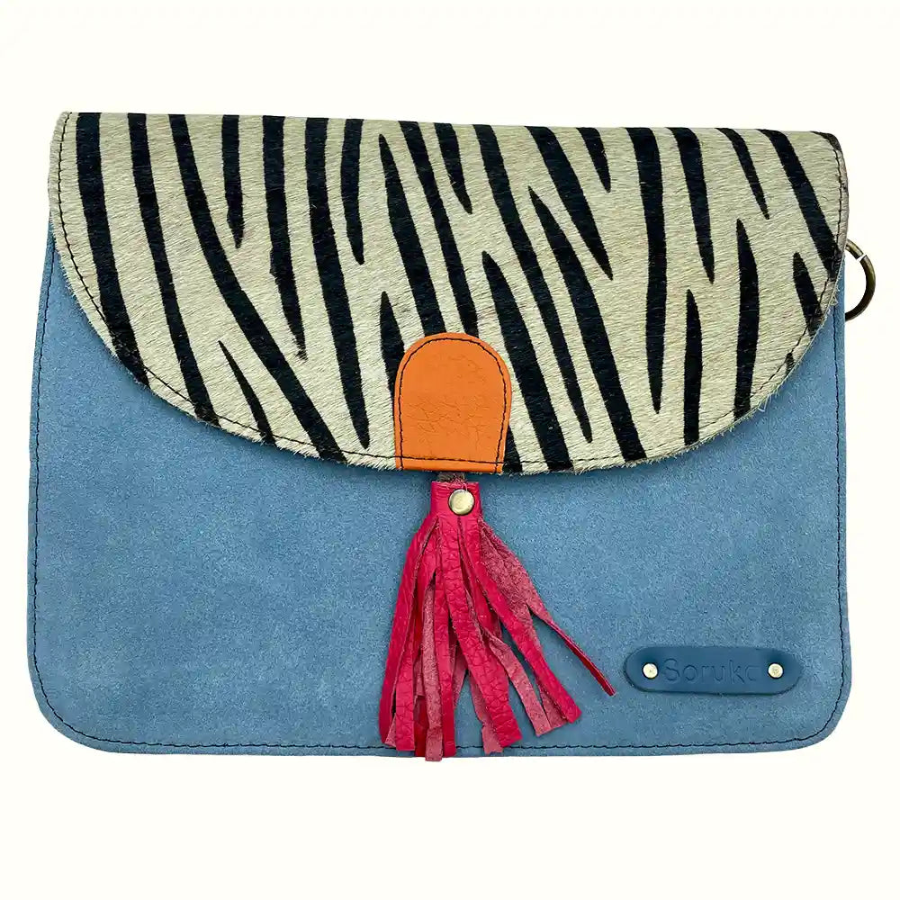 Borsa celeste in pelle scamosciata riciclata