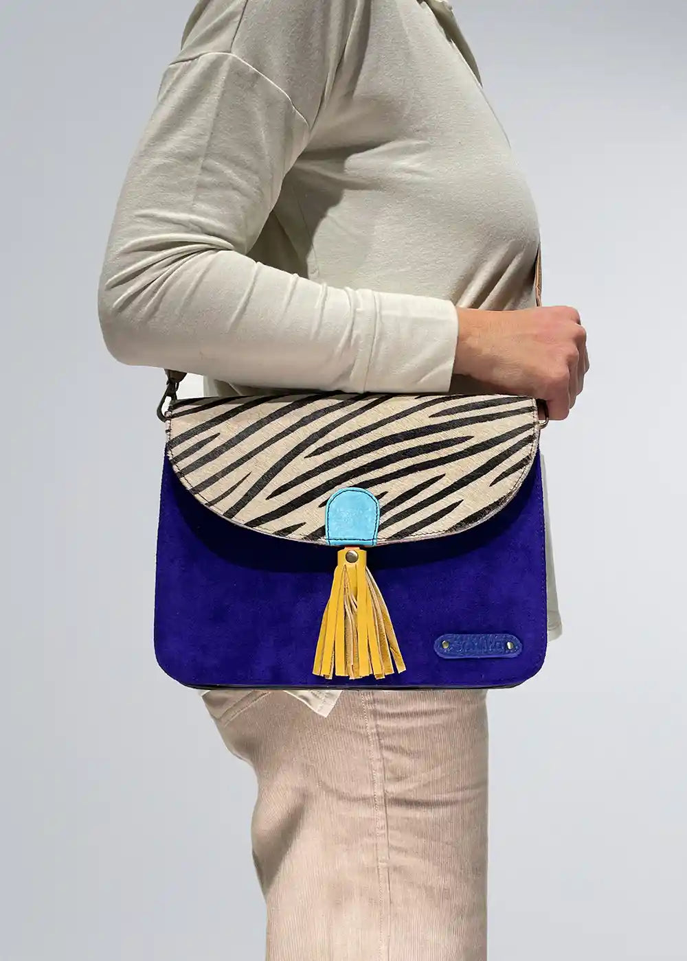 Borsa Scamosciata con Tracolla