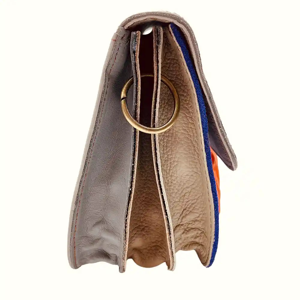 Borsetta in pelle scamosciata con tracolla