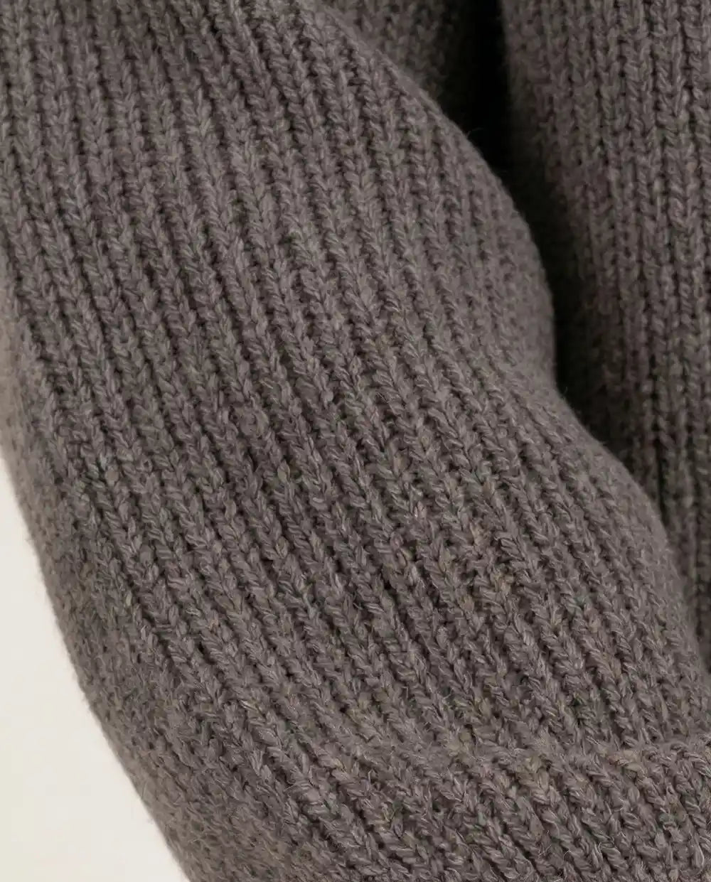 Lavorazione coste verticali cardigan cotone bio texture