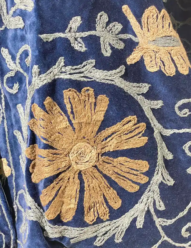 Giacca in Velluto Blu con disegno floreale