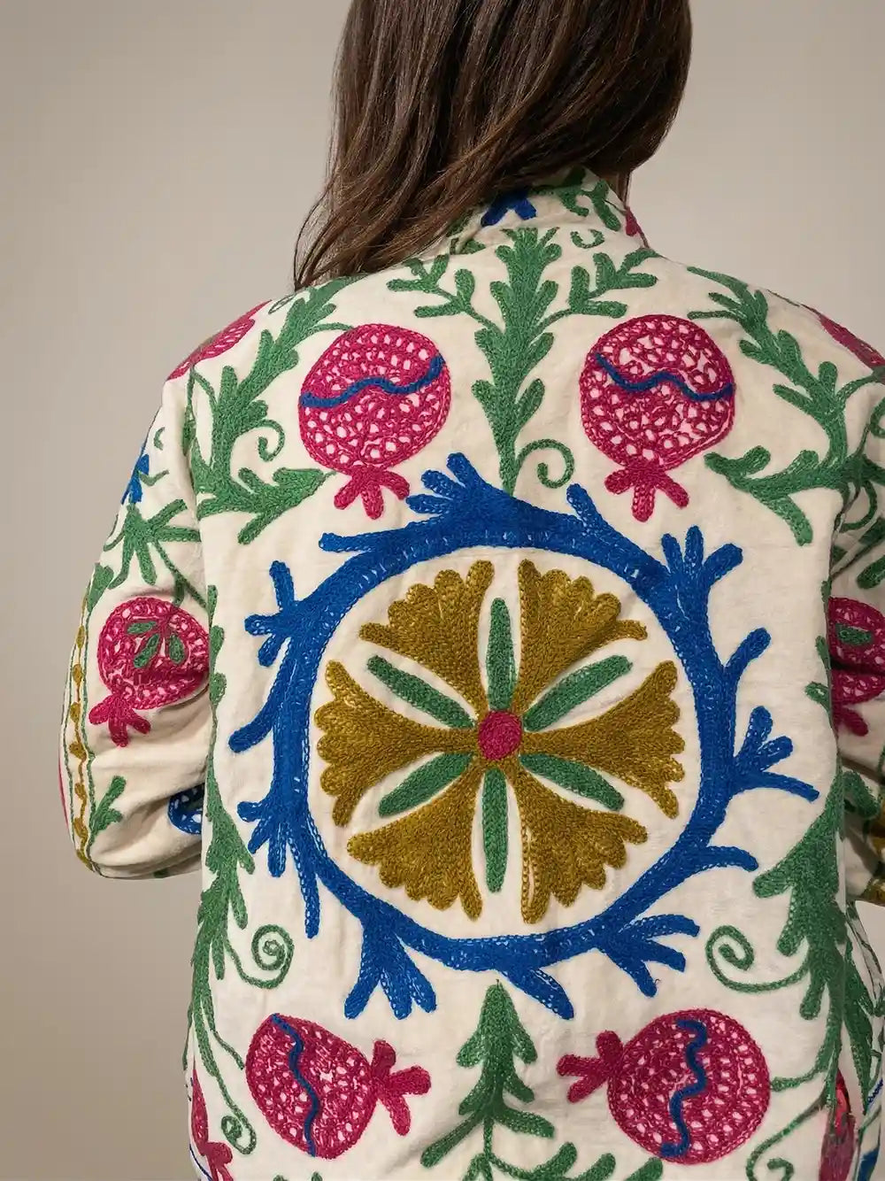retro giacca ricamata velluto panna motivi floreali artigianali