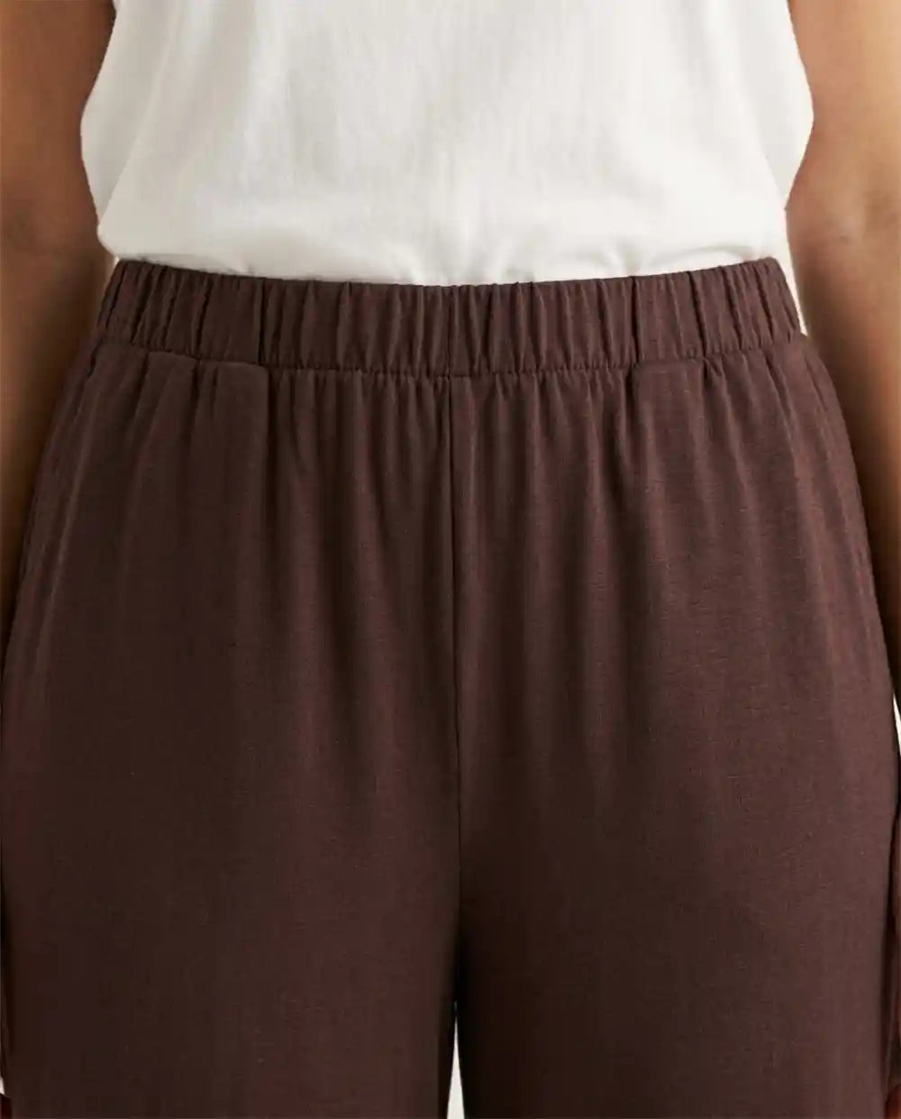 Pantalone largo con elastico in vita