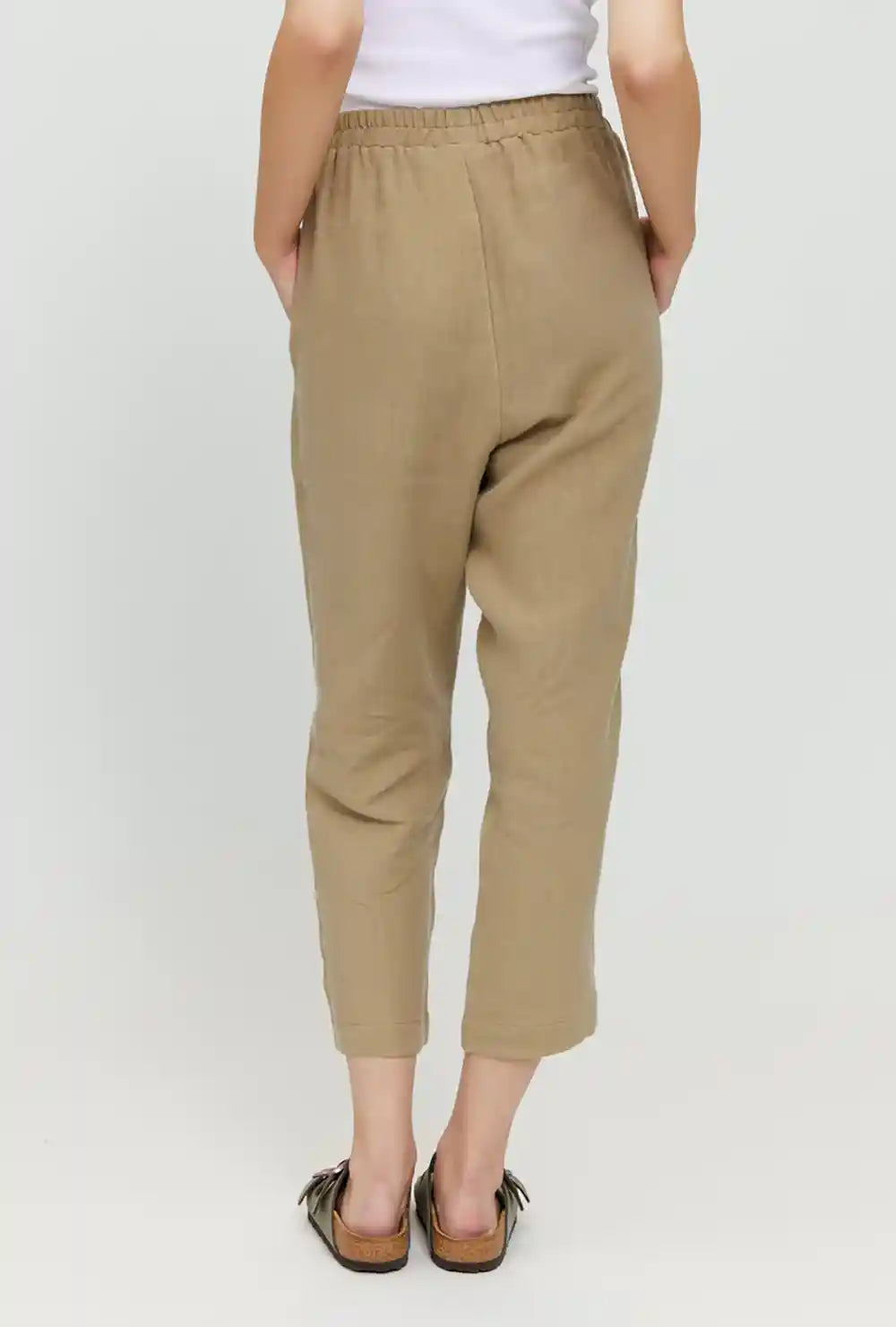Pantalone donna lino naturale senape vista posteriore
