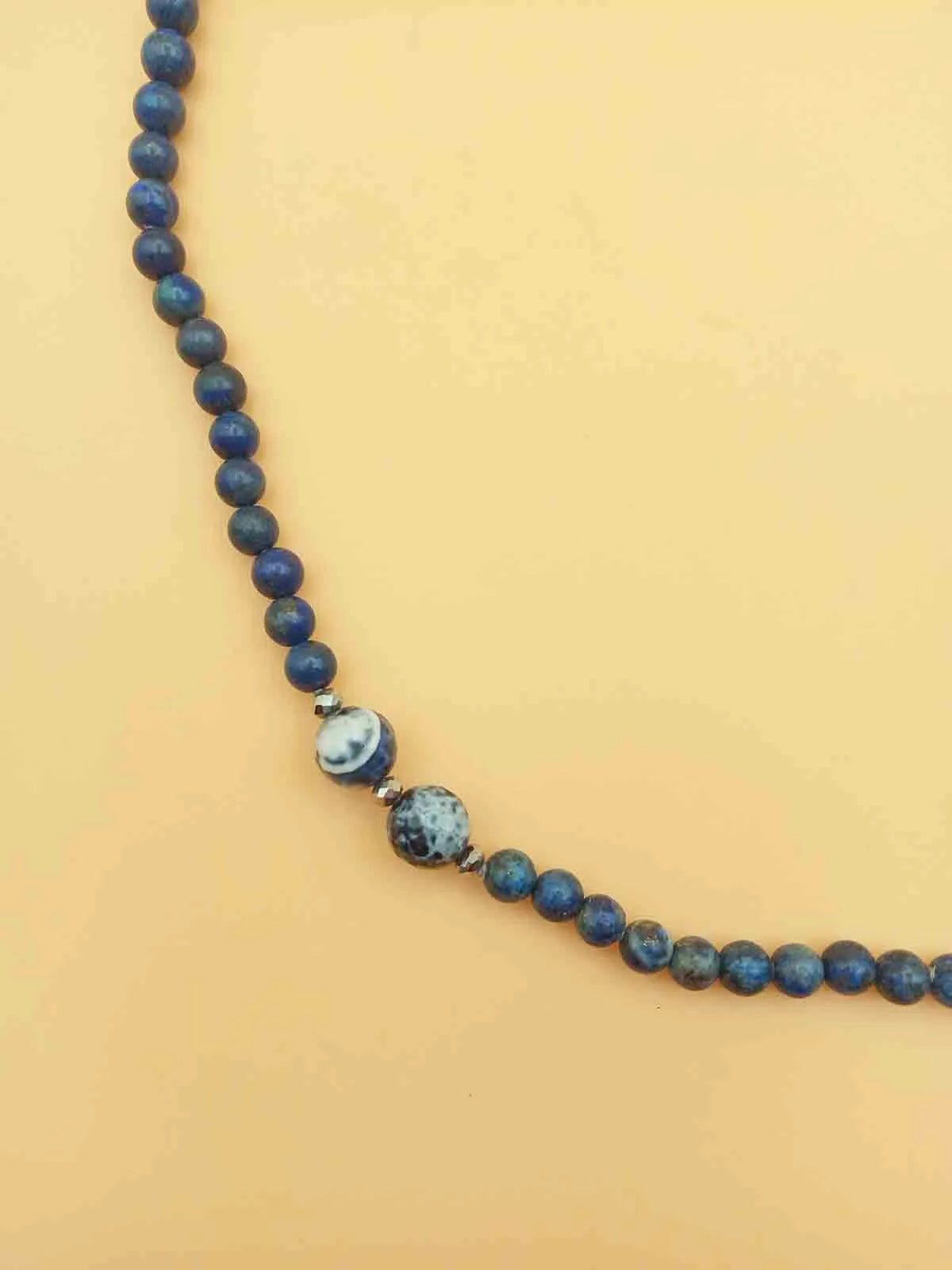 Collana Vintage con Pietre Blu lapislazzuli e madreperla